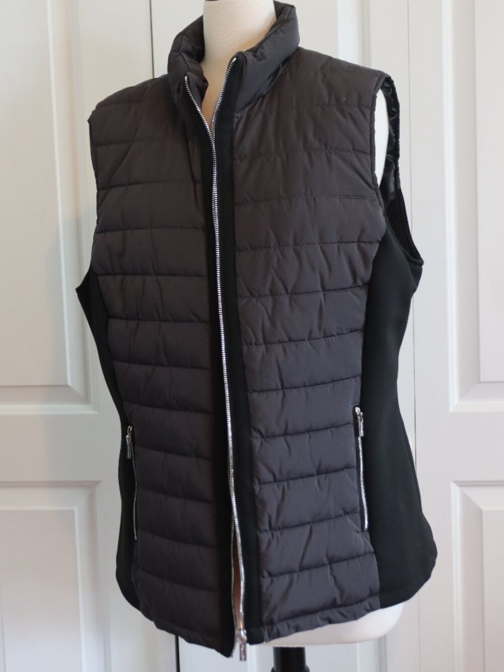 Calvin Klein Grey / Black Quilted Zip Front Vest Size XL Active Out Doors Casual